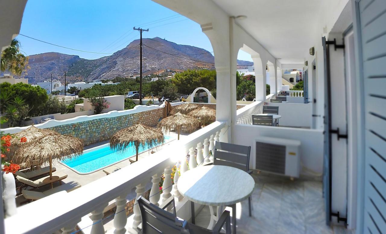 Avraki Hotel Kamári Kültér fotó