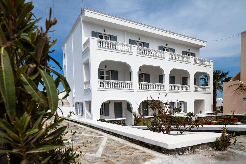 Avraki Hotel Kamári Kültér fotó